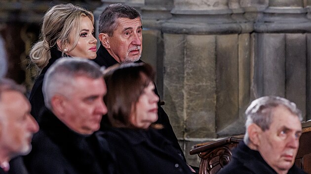 Na nedělní bohoslužbu za vlast přišel i prezidentský kandidát Andrej Babiš s manželkou Monikou. (22. ledna 2023)