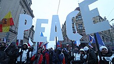Protivládní demonstranti ped Strakovou akademií (21. ledna 2023)