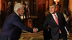 Petr Pavel a Andrej Babi ped televizní debatou (22. ledna 2023)