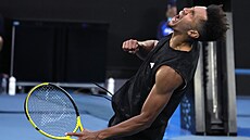 Američan Michael Mmoh slaví ve druhém kole Australian Open.