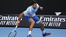 Srb Novak Djokovi� ve t�etím kole Australian Open.