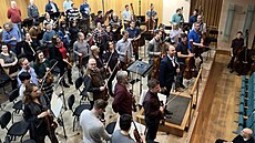 Poslední zkouška Moravské filharmonie Olomouc před odjezdem na švýcarské turné...