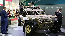Vojenská bugina Chaborz M-6 vystavená na vojensko-technickém fóru v Kubince....