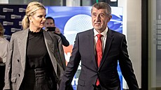 Andrej Babiš a jeho manželka Monika přichází na debatu do televize Prima. (25....