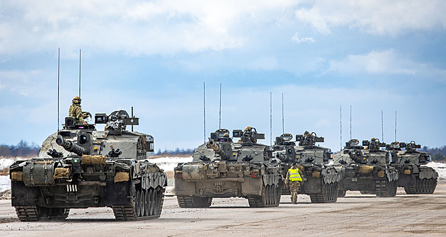 Pevnost Evropa? Starý kontinent bude mít do roku 2035 víc zbraní než USA