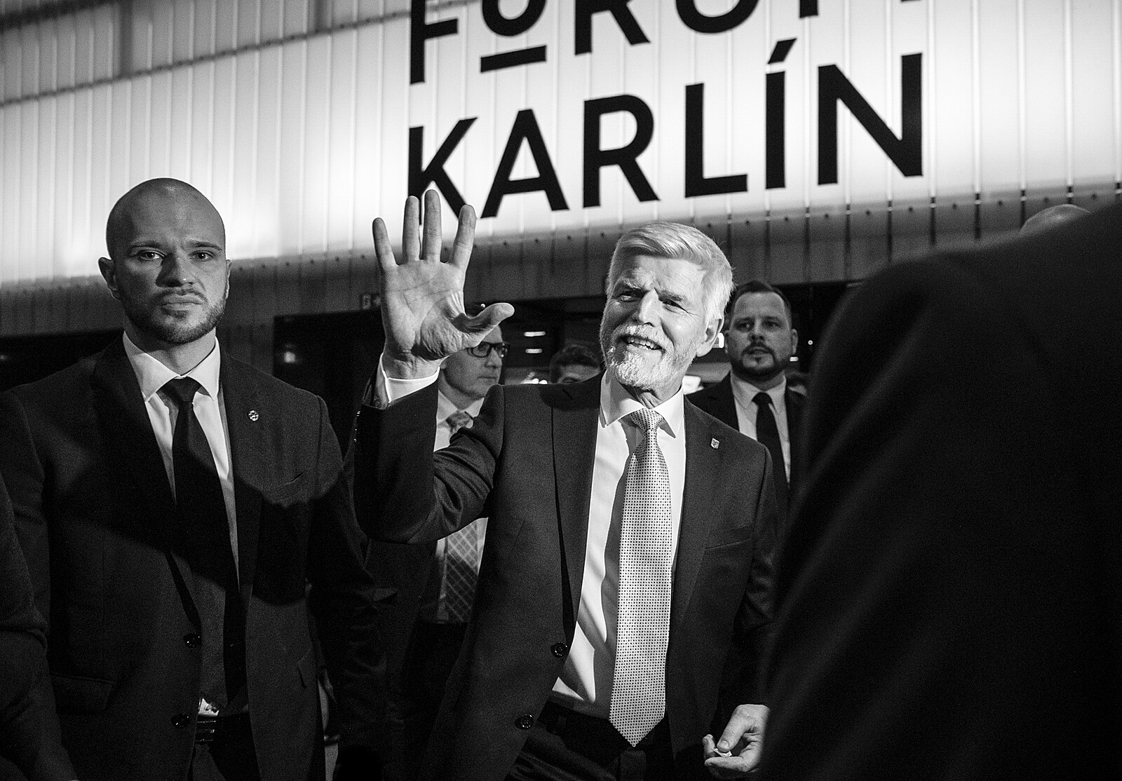 Na hokeji pískali, s lidmi skoro nemluvil. Pavel se vydal do „Babišova ...