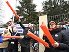 Protest zamstnanc spolenost Nexen Tire ped velvyslanectvím Korejské...