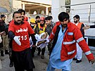 V pákistánském Péávaru útoil sebevraedný atentátník. Odpálil se u meity ve...