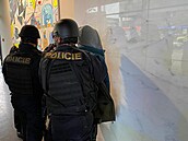 Policisté v kancelářském komplexu v Brně zadrželi muže, který zde vyhrožoval...