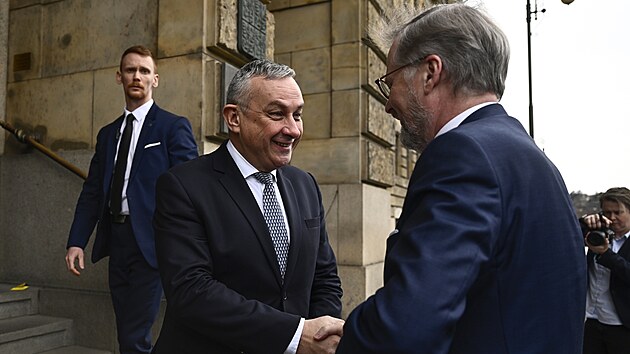 Premir Petr Fiala a ministr prmyslu a obchodu Jozef Skela bhem bilann nvtvy (31. ledna 2023)