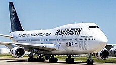 Letoun Boeing 747 patící kapele Iron Maiden na snímku z roku 2016