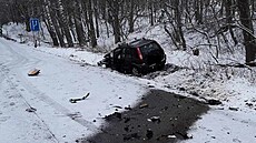 Osobní auto skon�ilo mimo komunikaci. (30. ledna 2023)