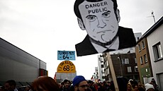 Francii ochromily další stávky a demonstrace proti vládnímu zákonu o pozdějším...