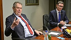 Prezident Miloš Zeman (vlevo) a jeho tiskový mluvčí Jiří Ovčáček při setkání s... | na serveru Lidovky.cz | aktuální zprávy