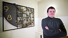 Polenský výtvarník Petr Vlach a jeho dílo nazvané Cesty času. Jedná se o větší...