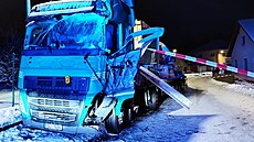 U Stonařova se čelně střetla dvě nákladní vozidla, jednu osobu museli hasiči...