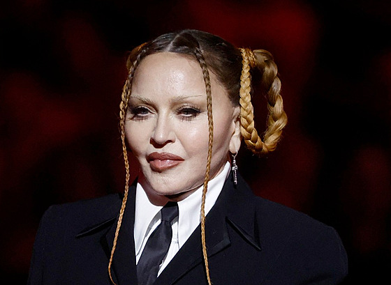 Madonna na cenách Grammy (Los Angeles, 5. února 2023)