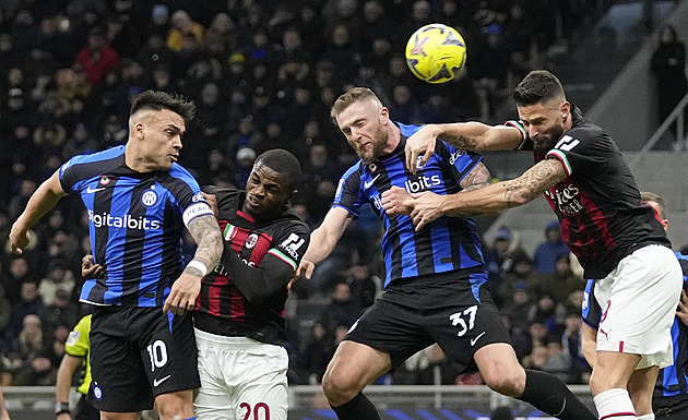 ONLINE: AC Milán - Inter, italské městské derby v semifinále. Kdo získá výhodu?