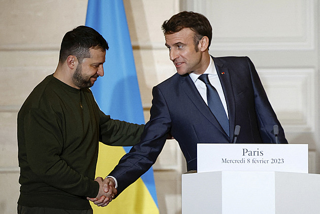 Místem výcviku ukrajinských pilotů bude Francie. Prezidenti zemí uzavřeli dohodu
