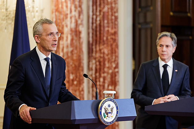 Putin nemá zájem vyjednávat, Kyjev potřebuje sílu, shodli se lídři NATO a USA