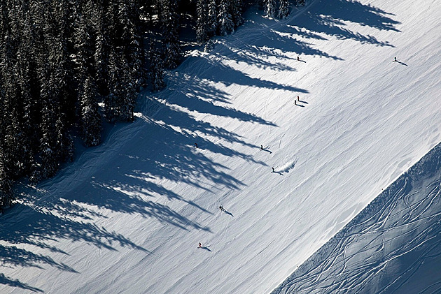 Česká snowboardistka zemřela v Alpách mimo sjezdovku, hledaly ji desítky lidí