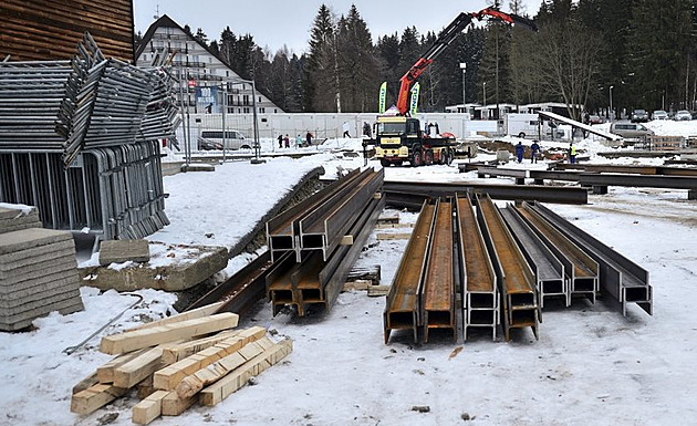 V Novém Městě se před březnovým SP biatlonistů drží plánu, i sněhu je dost