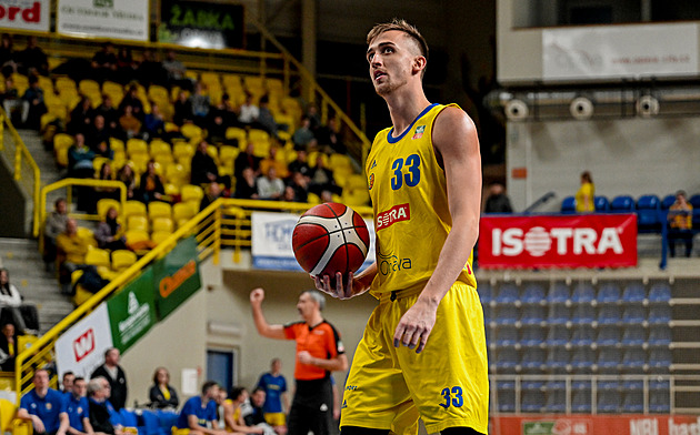 Basketbalisté dohrají neúspěšnou kvalifikaci na MS i s debutantem Slavíkem