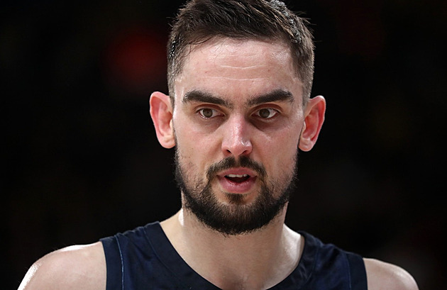 Buď lídr, neutíkej před zodpovědností. Rozjetý Satoranský táhne Barcelonu