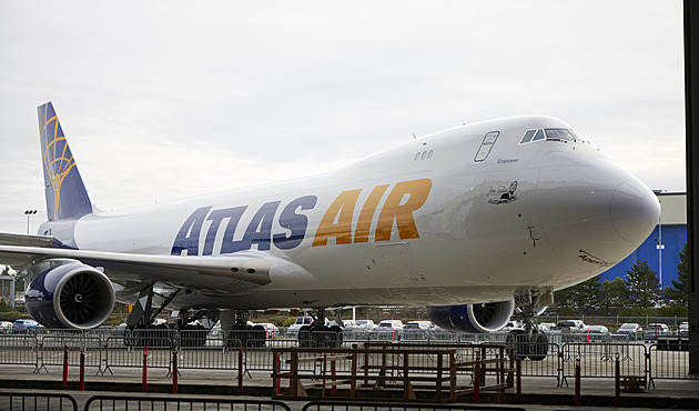Výrobci letadel Airbus a Boeing se „pochlubí“ aktuálními statistikami, Biden navštíví Severní Irsko a Irsko