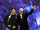 Robert Trujillo a Andrew Watt pebírají Grammy pro Ozzyho Osbournea