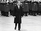 Historick� momenty. V�clav Havel si vzal kr�tk� kalhoty.