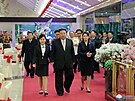 Severokorejský lídr Kim Čong-un se se svou dcerou Kim Ču-e a ženou Ri Sol-ču...