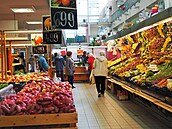 Na maďarské základní potraviny platí do konce dubna 2023 cenový strop. Ceny...