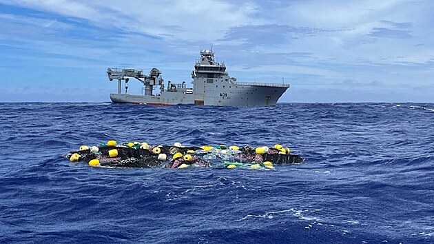 Drogov� pa�er�ci u��vaj� odlehlou ��st Tich�ho oce�nu pr�v� pro tento ��el. (8. �nora 2023)