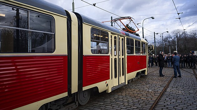 Slavnostní představení první tramvaje K2 ve Střešovicích v Praze (2. února 2023)