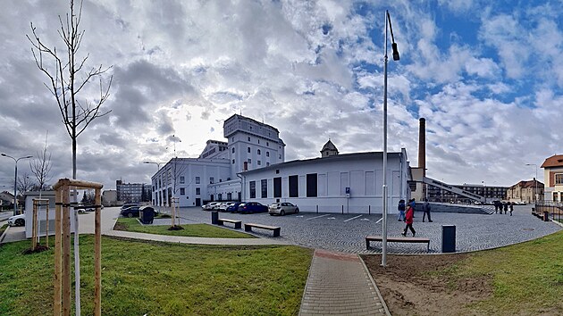 Jedno z nejmodernějších technologických center v zemi otevřelo město Plzeň v areálu bývalého pivovaru Světovar ve čtvrti Slovany. Rekonstrukce přišla na tři čtvrtě miliardy korun. (1. února 2023)