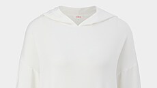 Bílé triko je základem kadého atníku.