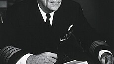 John Poppen, vynálezce akceleraního pásu pro piloty stemhlavých bombardér