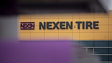 Demonstrace odborá�� a zam�stnanc�  jihokorejského výrobce pneumatik Nexen Tire...