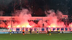 Ostravtí fanouci na zápase ve Zlín pouívali pyrotechniku