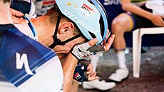 Fabio Jakobsen v cíli sedmé etapy Vuelty a San Juan, p�i které ho divák trefil...