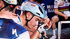 Fabio Jakobsen v cíli sedmé etapy Vuelty a San Juan, pi které ho divák trefil...