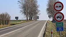 Provoz na I/35 znan poklesl také ve Vysoké u Holic. (8. února 2023)
