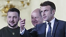 Ukrajinský prezident Zelenskyj se v Paíi setkal s francouzským prezidentem...