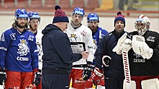 Trenér Kari Jalonen a nominovaní čeští hokejisté