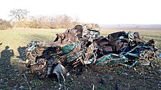 Řidič narazil do sochy Obřího trpaslíka u Hořic. (6. února 2023)