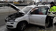 Na mostě v ulici U Prazdroje v Plzni se ráno střetlo osobní vozidlo a tramvaj....