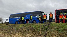 V únoru u odbo�ky na Klá�ter zem�el v osobním aut� star�í �idi�. P�i odbo�ování se zde srazil s autobusem. 