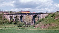 Motorov� v�z M152 �eskoslovensk�ch st�tn�ch drah na viaduktu Pra�sko-duchcovsk�...