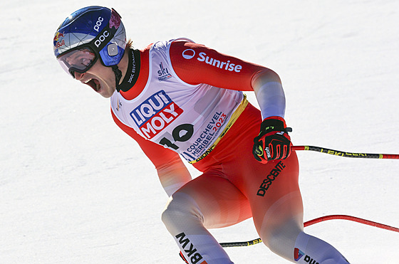 výcar Marco Odermatt po dojezdu do cíle sjezdu na MS v alpském lyování 2023.